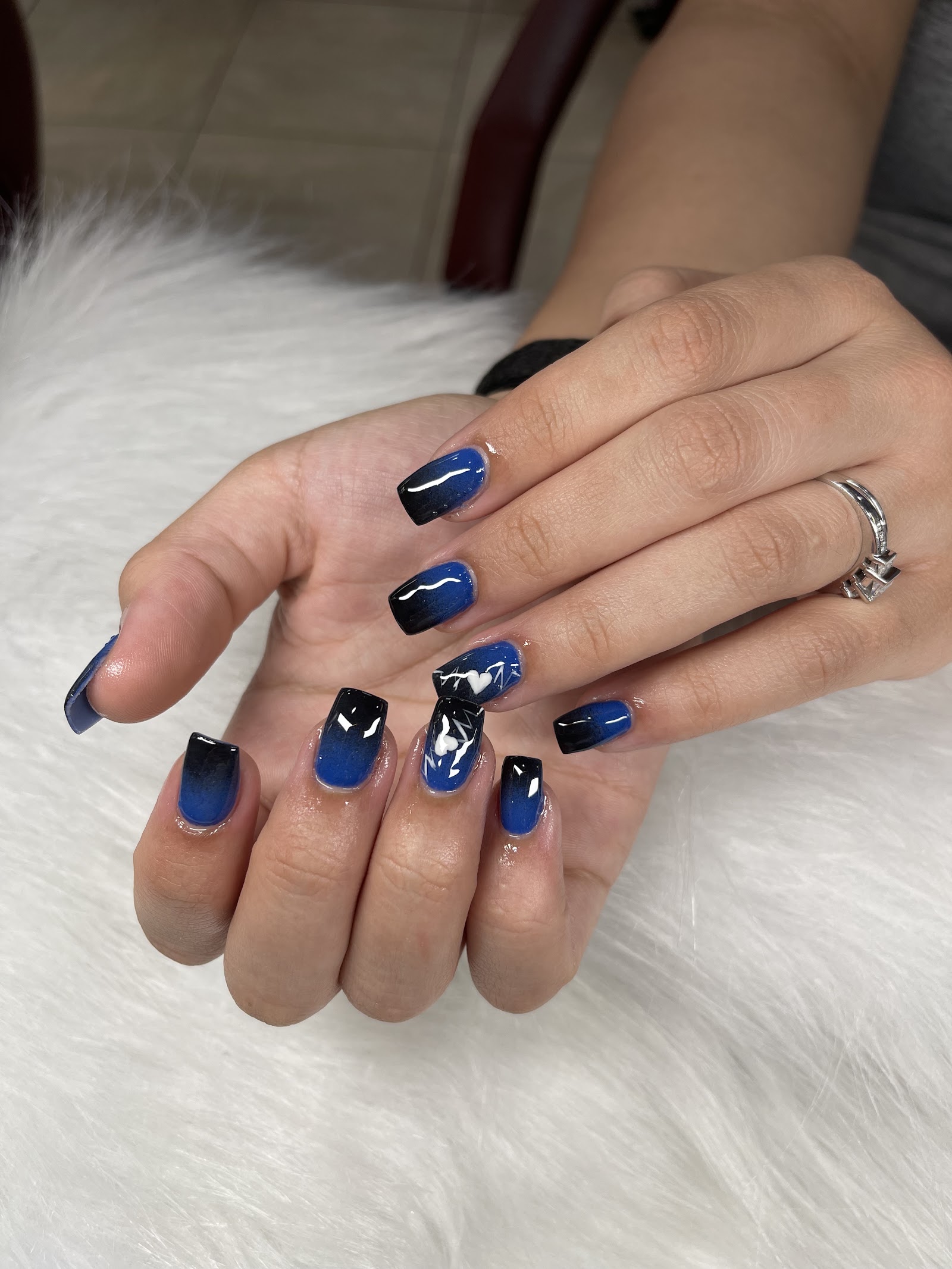 Nails & Toe Care Spa Service nail photo 2