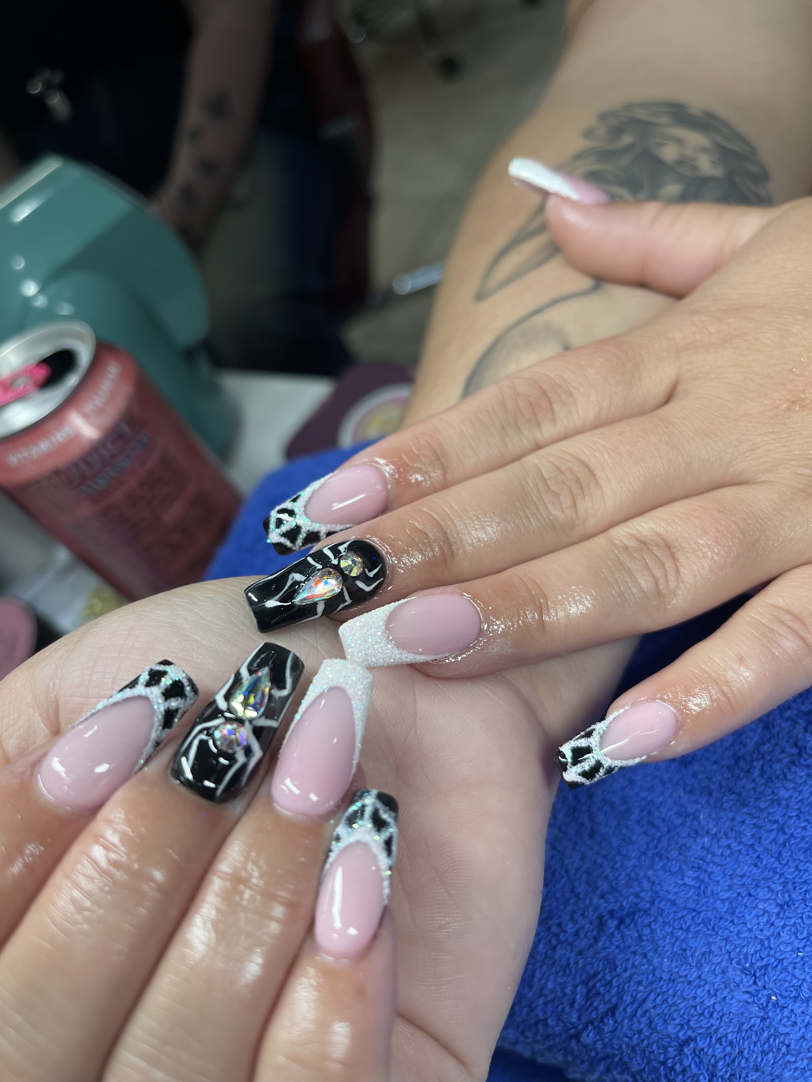 Nails & Toe Care Spa Service nail photo 3